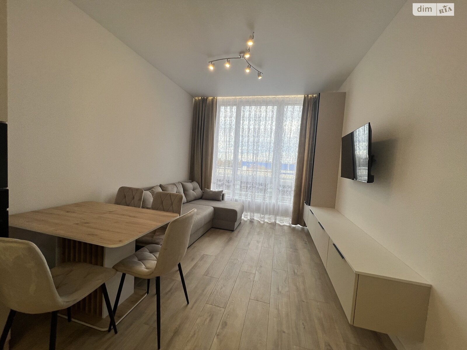 однокімнатна квартира з ремонтом в Ужгороді, на вул. Капушанська в довготривалу оренду помісячно фото 1 однокімнатна квартира з ремонтом в Ужгороді, на вул. Капушанська в довготривалу оренду помісячно фото 1