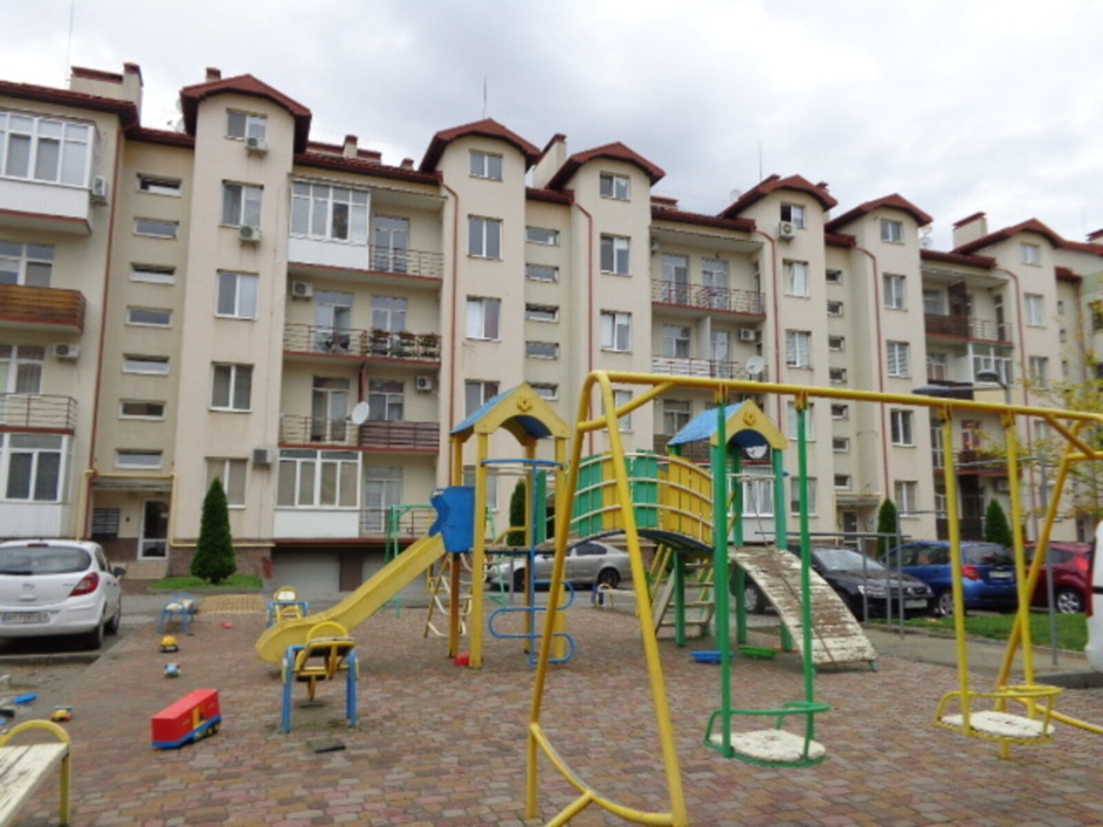 двокімнатна квартира в Ужгороді, район Компотний, на вул. Вишнева в довготривалу оренду помісячно фото 1 двокімнатна квартира в Ужгороді, район Компотний, на вул. Вишнева в довготривалу оренду помісячно фото 1
