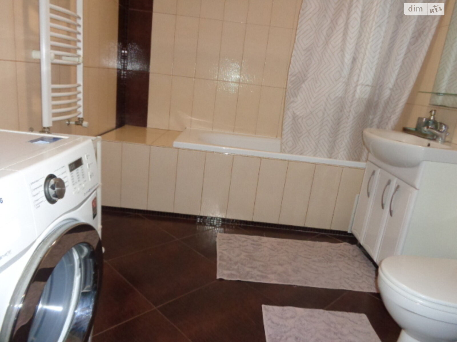 двокімнатна квартира в Ужгороді, район Компотний, на вул. Вишнева в довготривалу оренду помісячно фото 1 двокімнатна квартира в Ужгороді, район Компотний, на вул. Вишнева в довготривалу оренду помісячно фото 1