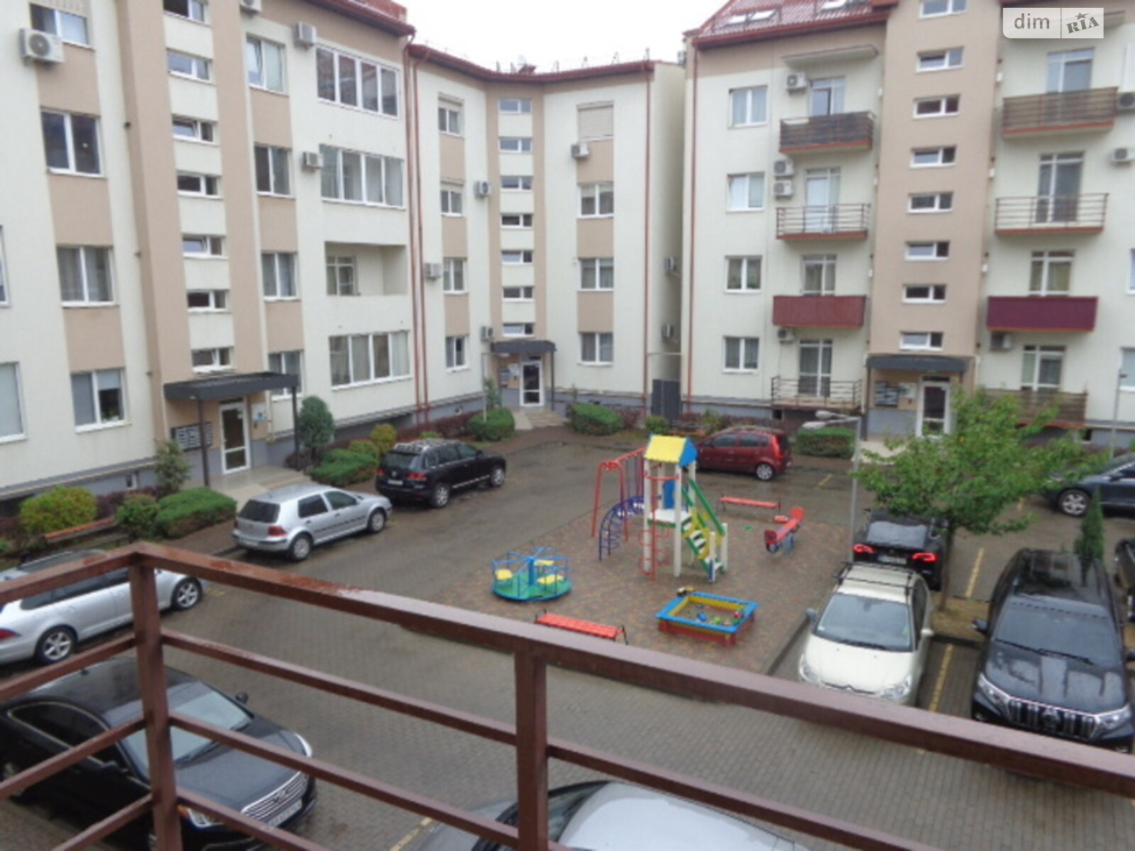 двокімнатна квартира в Ужгороді, район Компотний, на вул. Вишнева в довготривалу оренду помісячно фото 1 двокімнатна квартира в Ужгороді, район Компотний, на вул. Вишнева в довготривалу оренду помісячно фото 1