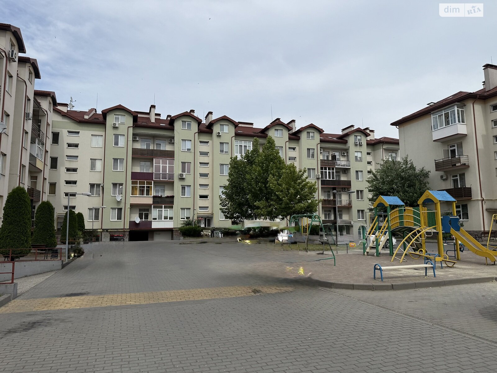 четырехкомнатная квартира в Ужгороде, район Компотный, на ул. Вишневая 22 в аренду на долгий срок помесячно фото 1 четырехкомнатная квартира в Ужгороде, район Компотный, на ул. Вишневая 22 в аренду на долгий срок помесячно фото 1