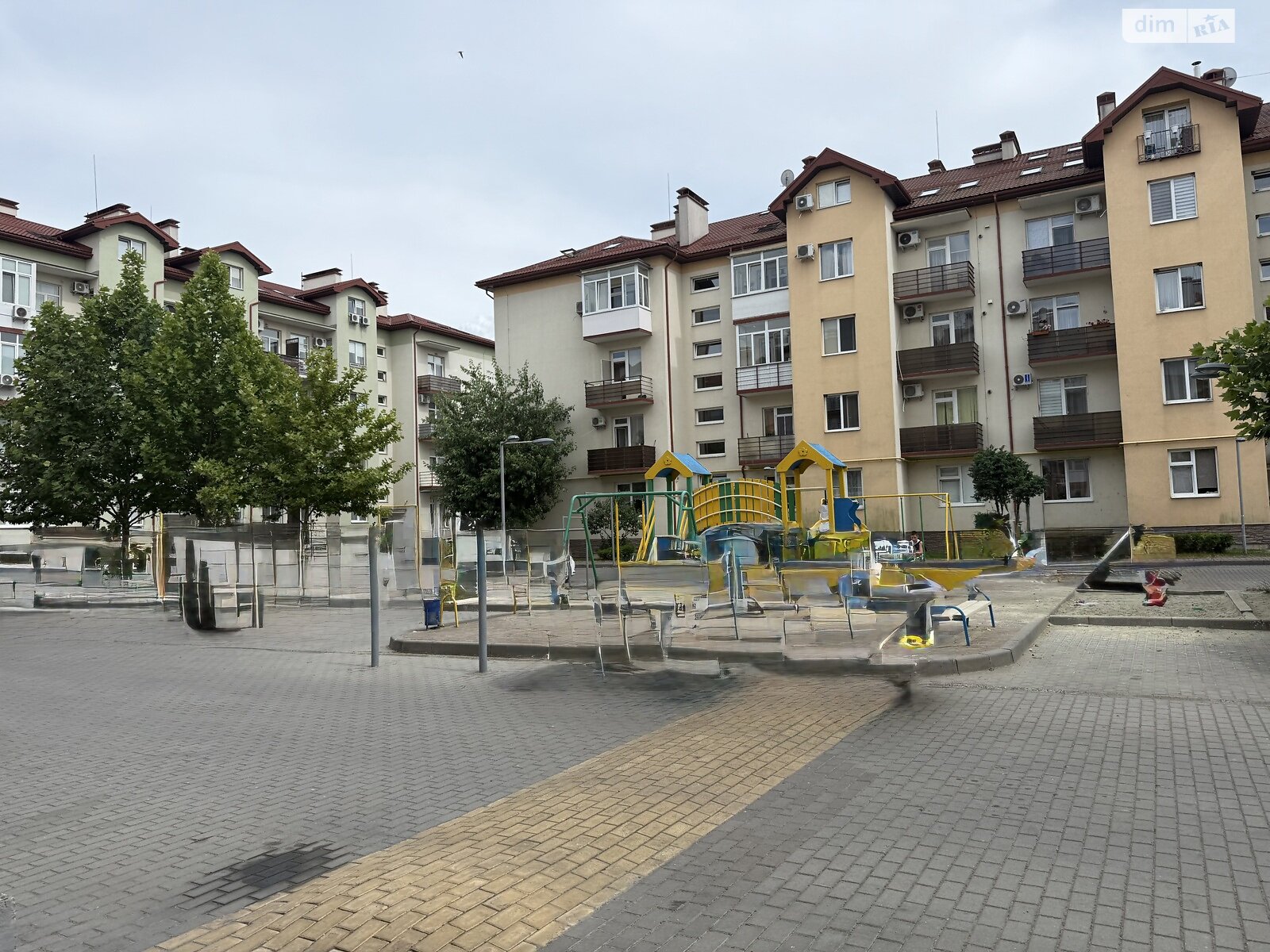 четырехкомнатная квартира в Ужгороде, район Компотный, на ул. Вишневая 22 в аренду на долгий срок помесячно фото 1 четырехкомнатная квартира в Ужгороде, район Компотный, на ул. Вишневая 22 в аренду на долгий срок помесячно фото 1