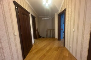 четырехкомнатная квартира в Ужгороде, район Компотный, на ул. Вишневая в аренду на долгий срок помесячно фото 2 четырехкомнатная квартира в Ужгороде, район Компотный, на ул. Вишневая в аренду на долгий срок помесячно фото 2