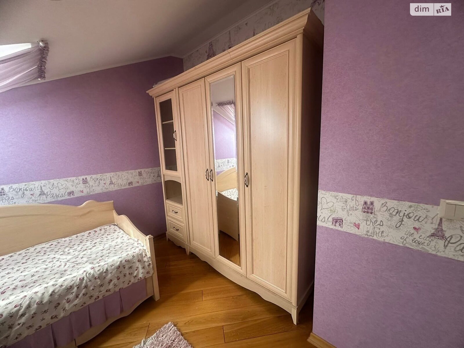 четырехкомнатная квартира в Ужгороде, район Компотный, на ул. Вишневая в аренду на долгий срок помесячно фото 1 четырехкомнатная квартира в Ужгороде, район Компотный, на ул. Вишневая в аренду на долгий срок помесячно фото 1