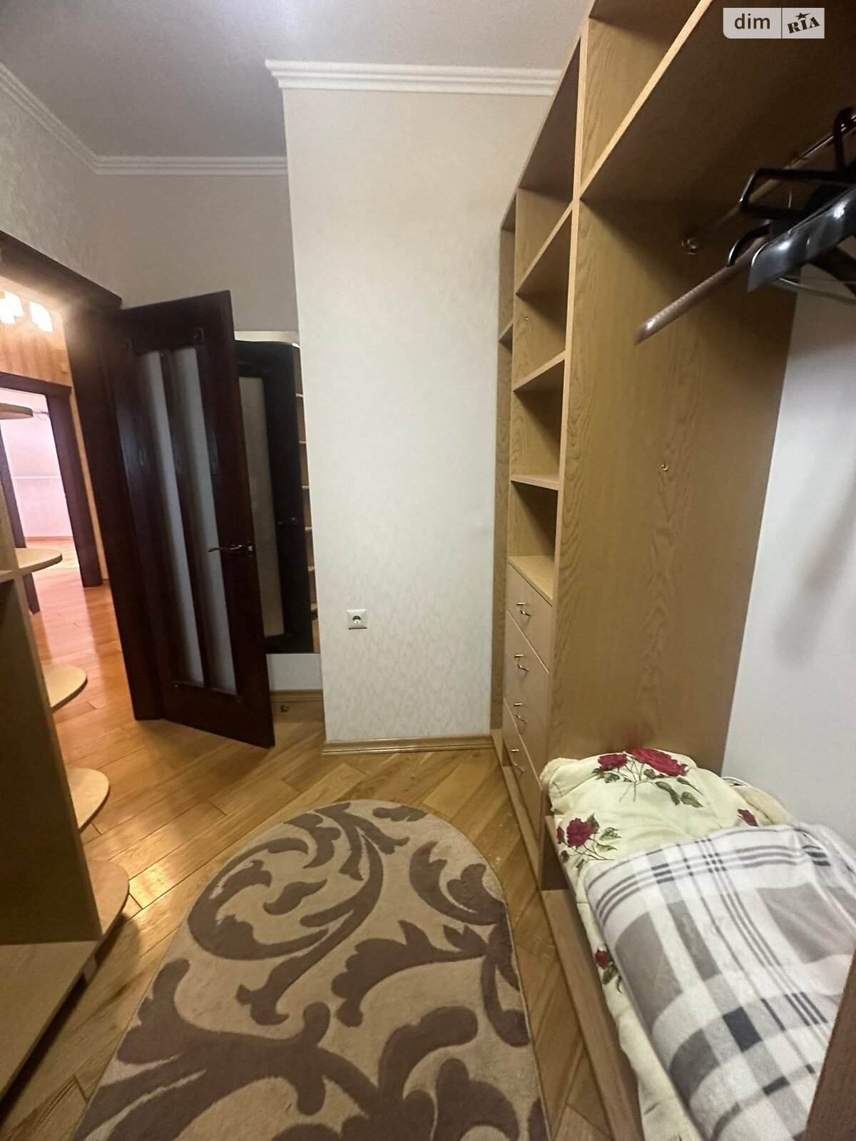 четырехкомнатная квартира в Ужгороде, район Компотный, на ул. Вишневая в аренду на долгий срок помесячно фото 1 четырехкомнатная квартира в Ужгороде, район Компотный, на ул. Вишневая в аренду на долгий срок помесячно фото 1