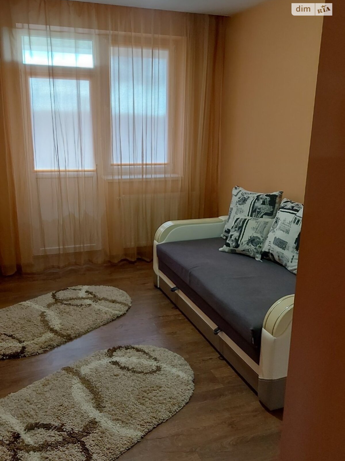 двухкомнатная квартира в Ужгороде, на пер. Леонтовича Николая 8 в аренду на долгий срок помесячно фото 1 двухкомнатная квартира в Ужгороде, на пер. Леонтовича Николая 8 в аренду на долгий срок помесячно фото 1