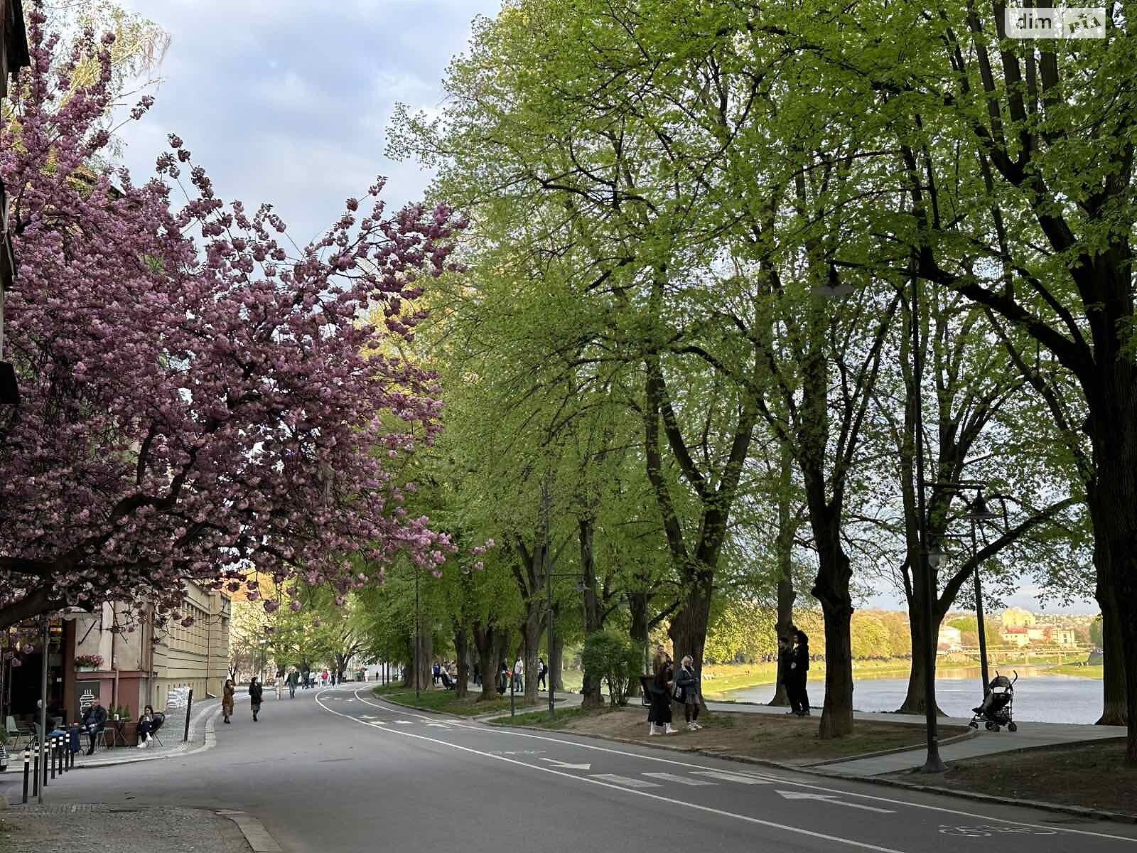 двокімнатна квартира в Ужгороді, район Малий Галагов, на наб. Незалежності в довготривалу оренду помісячно фото 1 двокімнатна квартира в Ужгороді, район Малий Галагов, на наб. Незалежності в довготривалу оренду помісячно фото 1