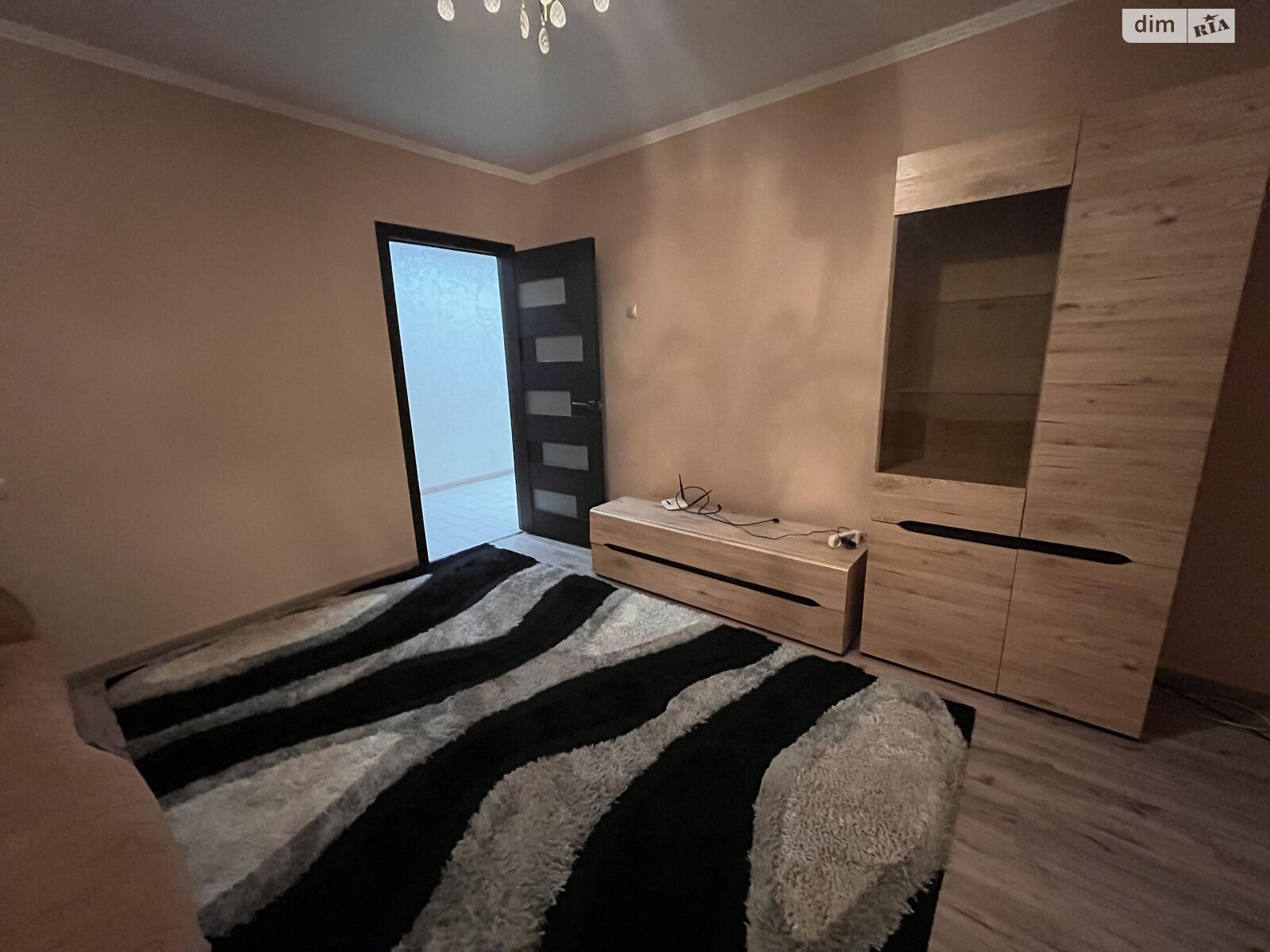 трикімнатна квартира в Ужгороді, район Новий, на вул. Легоцького в довготривалу оренду помісячно фото 1 трикімнатна квартира в Ужгороді, район Новий, на вул. Легоцького в довготривалу оренду помісячно фото 1