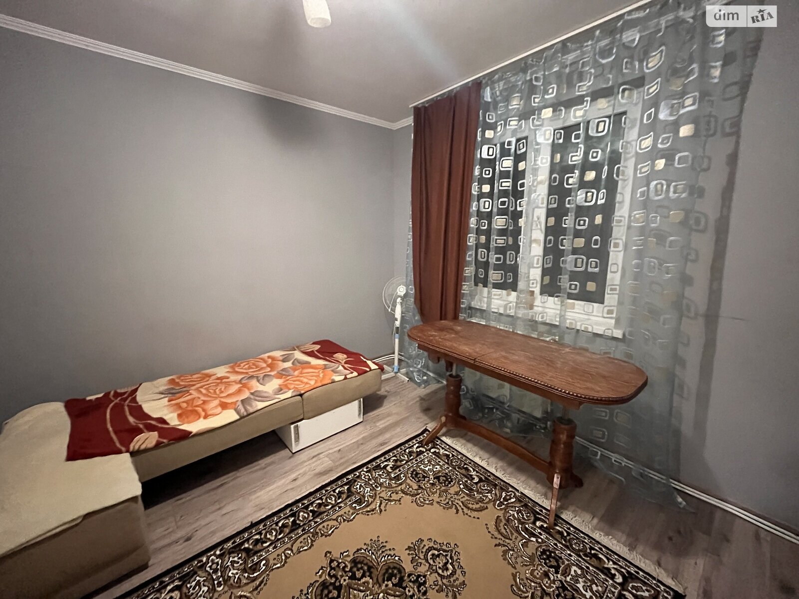 трикімнатна квартира в Ужгороді, район Новий, на вул. Легоцького в довготривалу оренду помісячно фото 1 трикімнатна квартира в Ужгороді, район Новий, на вул. Легоцького в довготривалу оренду помісячно фото 1