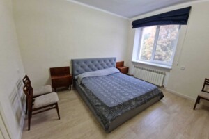 трехкомнатная квартира в Ужгороде, район Новый, на просп. Свободы 18 в аренду на долгий срок помесячно фото 2