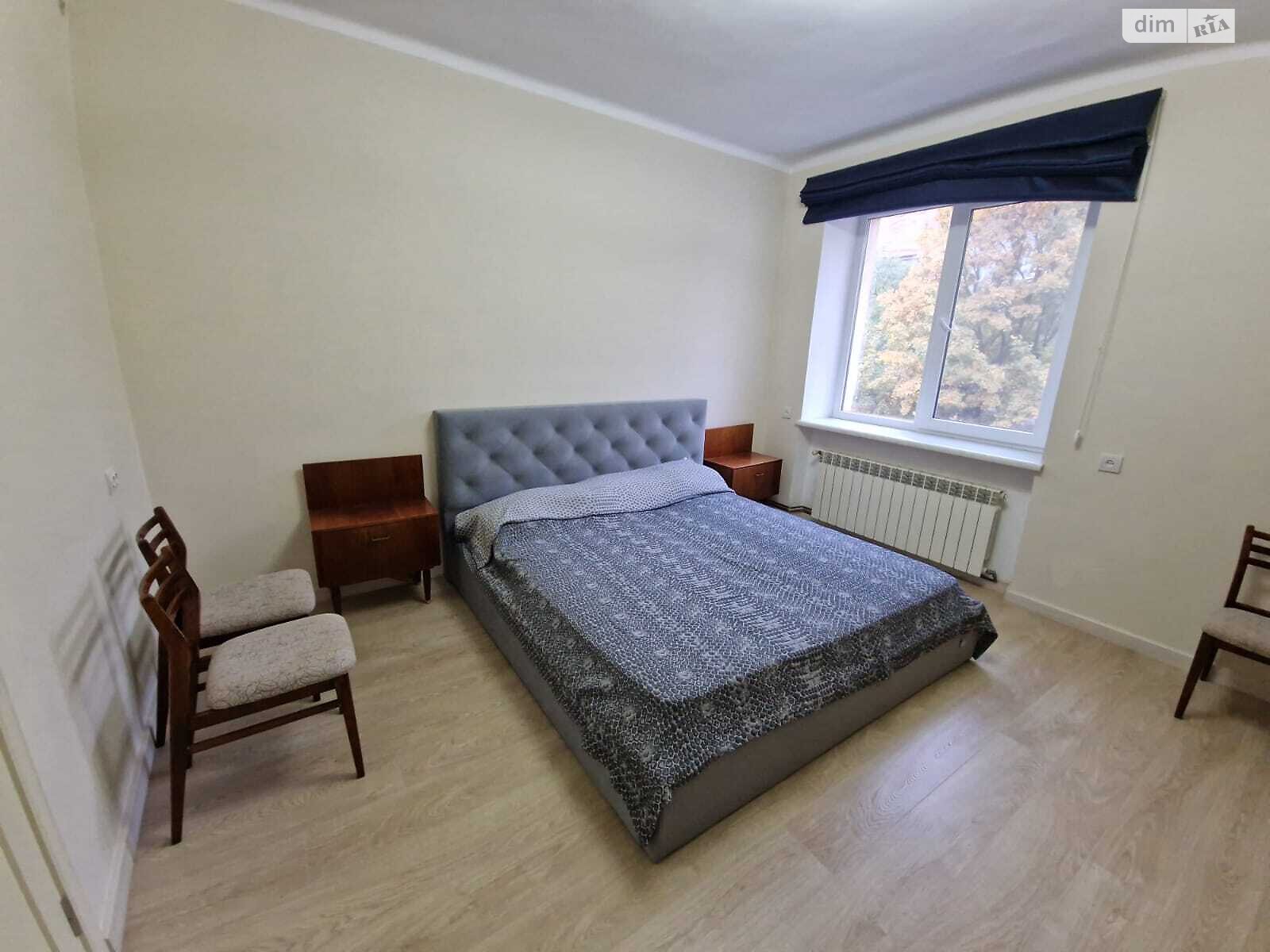 трехкомнатная квартира в Ужгороде, район Новый, на просп. Свободы 18 в аренду на долгий срок помесячно фото 1 трехкомнатная квартира в Ужгороде, район Новый, на просп. Свободы 18 в аренду на долгий срок помесячно фото 1