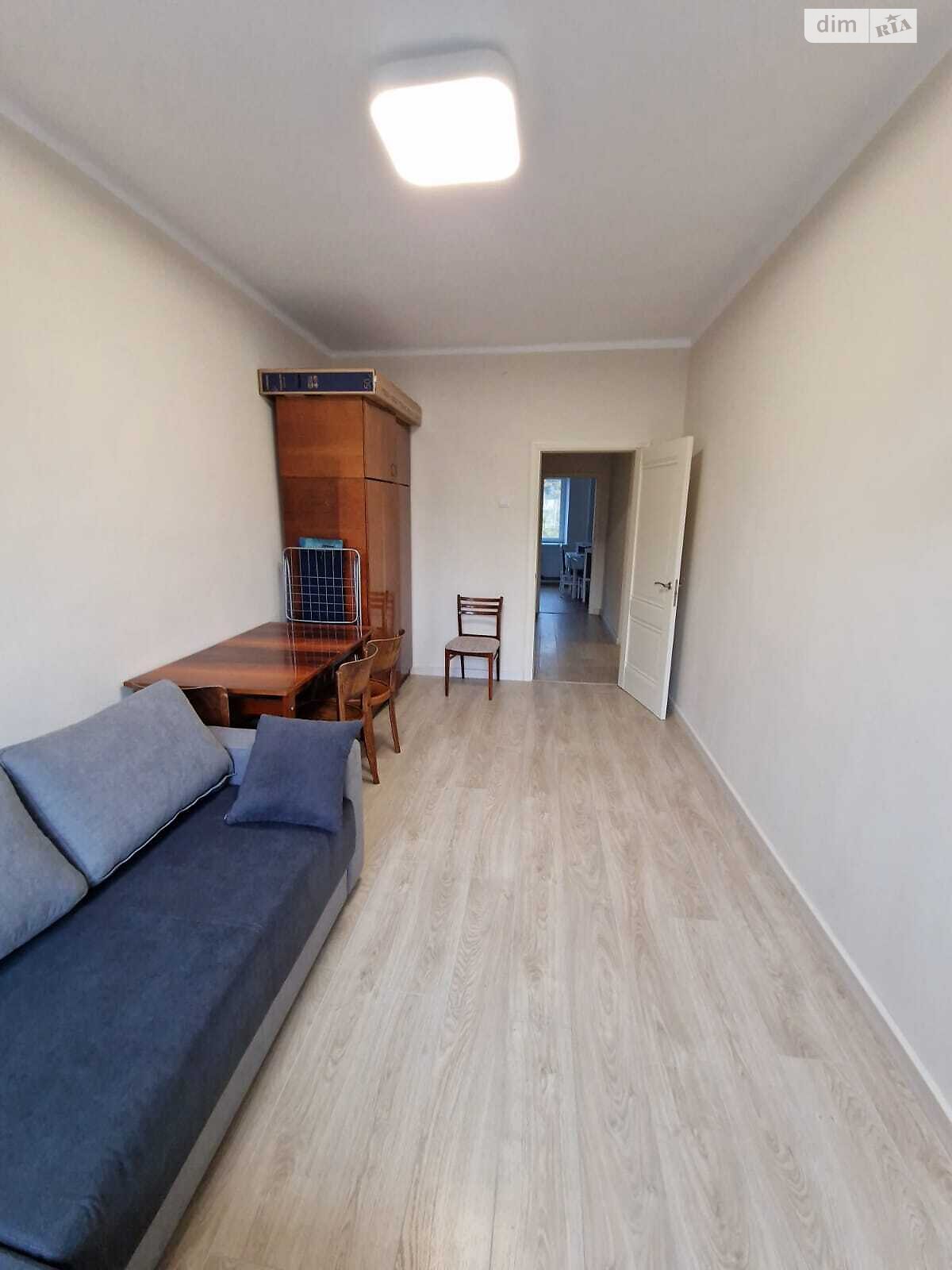 трехкомнатная квартира в Ужгороде, район Новый, на просп. Свободы 18 в аренду на долгий срок помесячно фото 1 трехкомнатная квартира в Ужгороде, район Новый, на просп. Свободы 18 в аренду на долгий срок помесячно фото 1