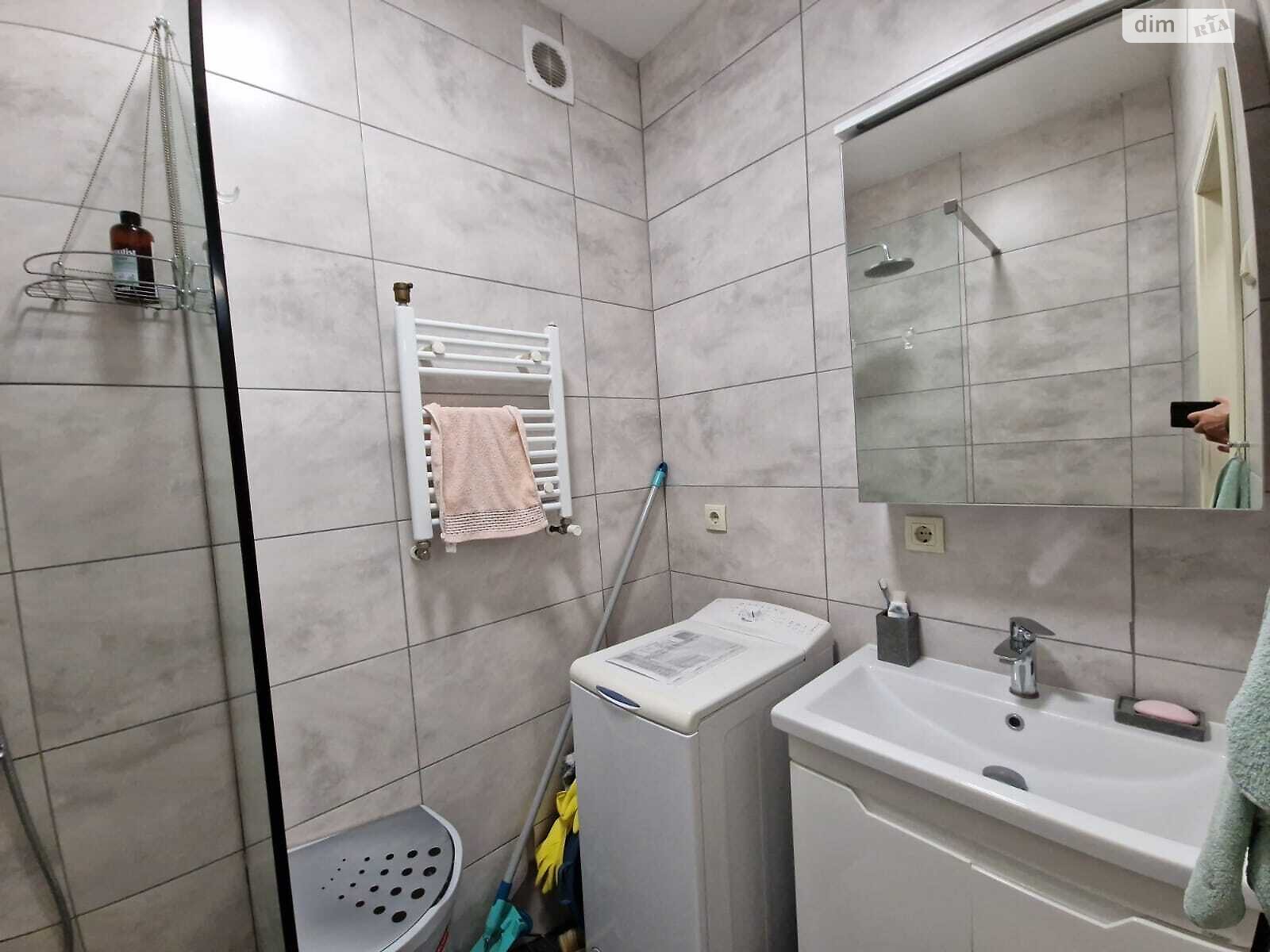 трехкомнатная квартира в Ужгороде, район Новый, на просп. Свободы 18 в аренду на долгий срок помесячно фото 1 трехкомнатная квартира в Ужгороде, район Новый, на просп. Свободы 18 в аренду на долгий срок помесячно фото 1