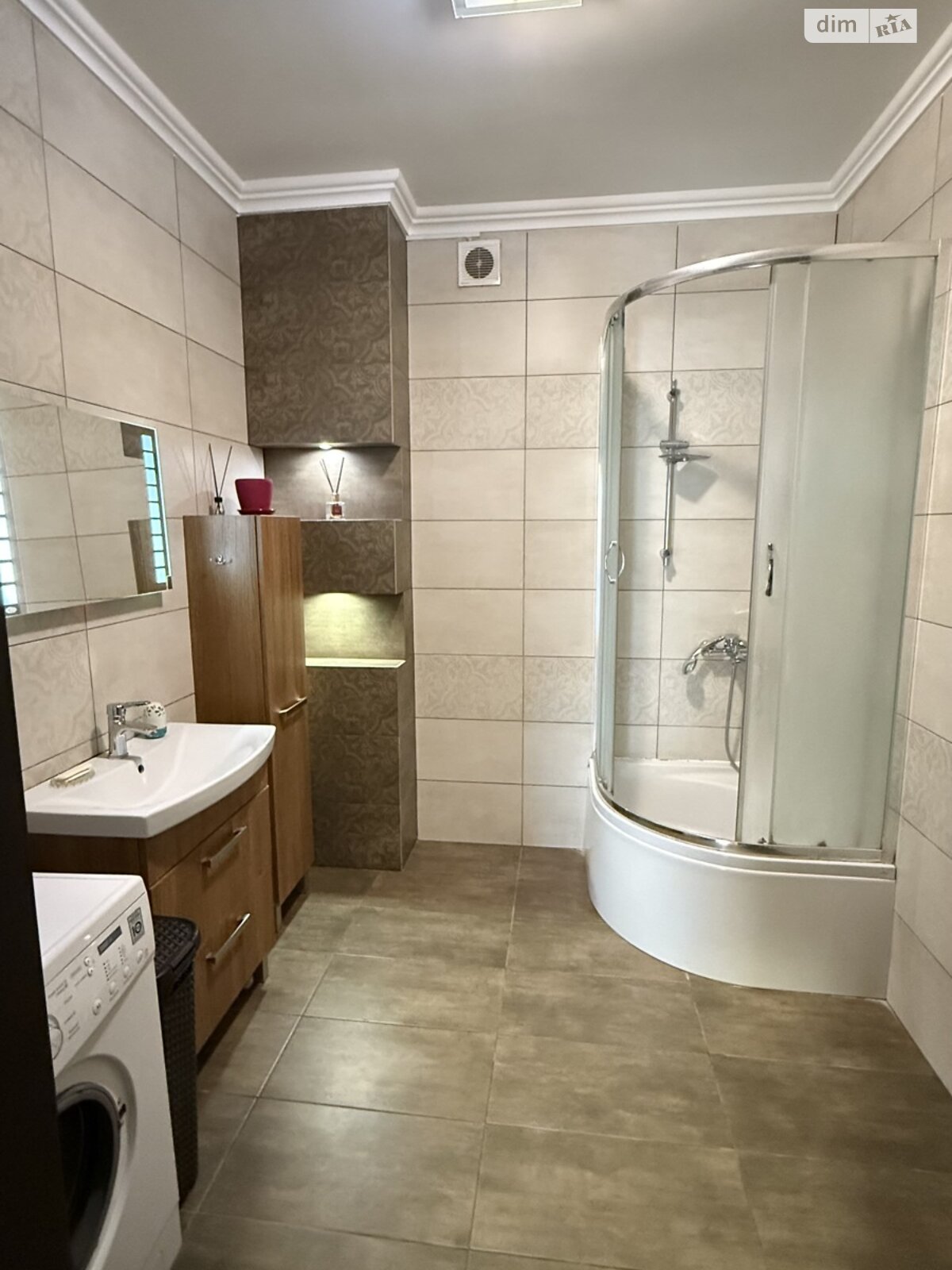 двухкомнатная квартира в Ужгороде, район Новый, на ул. Тлехаса 16, кв. 63 в аренду на долгий срок помесячно фото 1