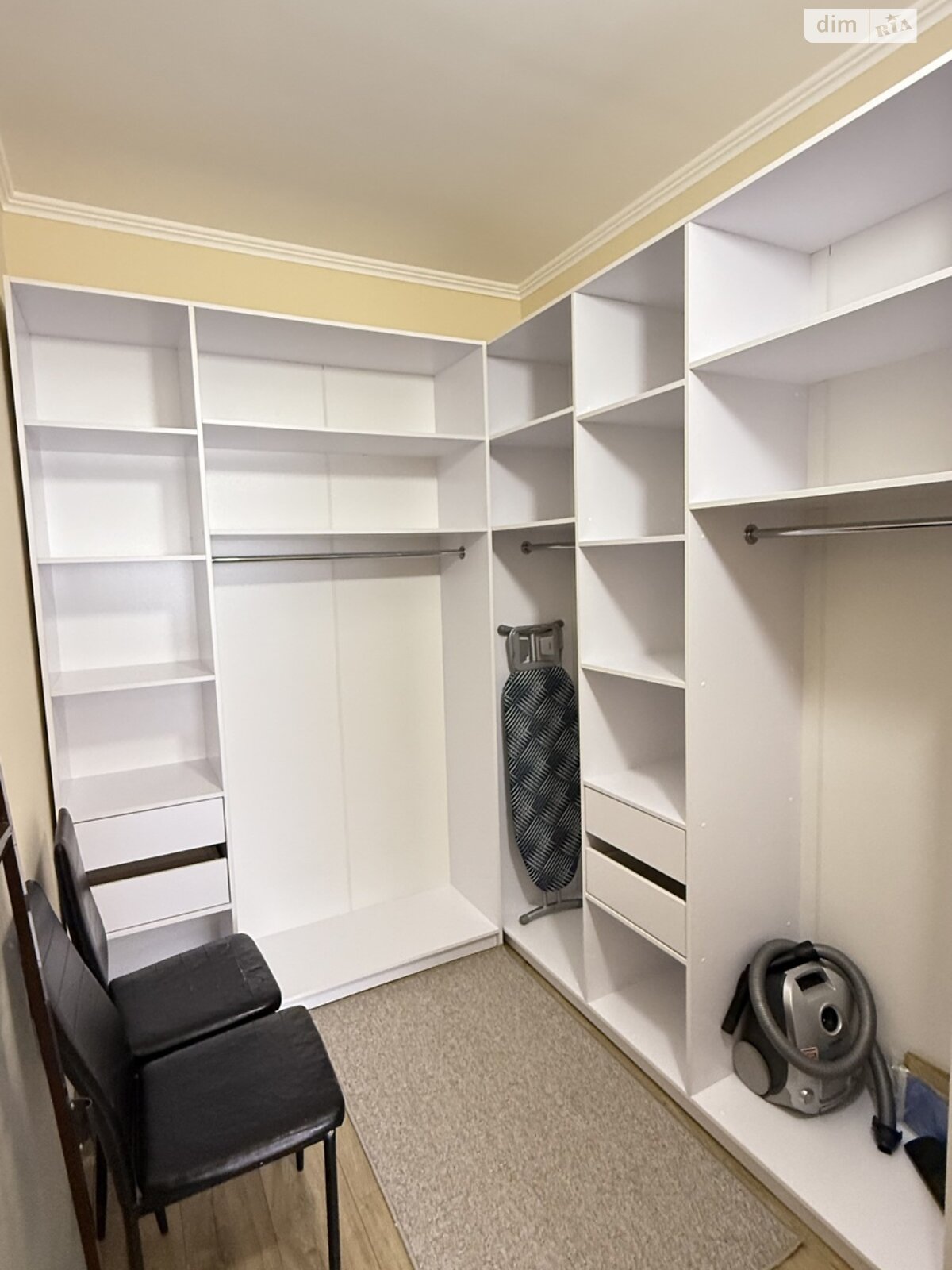 двухкомнатная квартира в Ужгороде, район Новый, на ул. Тлехаса 16, кв. 63 в аренду на долгий срок помесячно фото 1