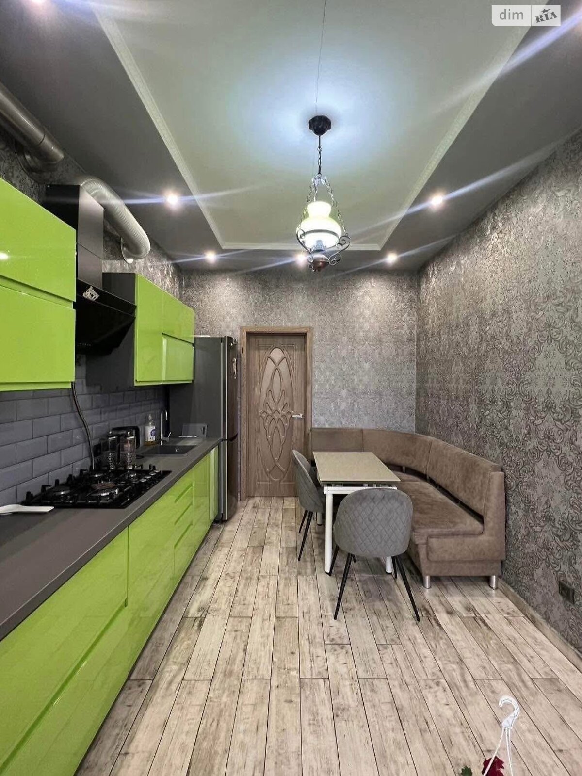 двухкомнатная квартира в Ужгороде, район Новый, на ул. Тлехаса 14 в аренду на долгий срок помесячно фото 1