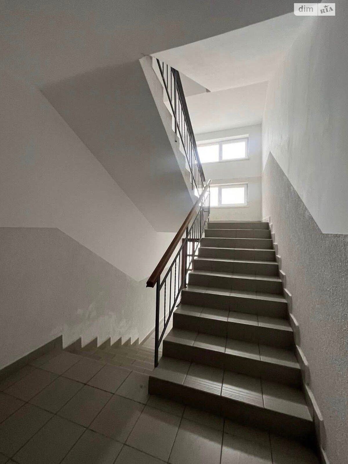 двухкомнатная квартира в Ужгороде, район Новый, на ул. Тлехаса 14 в аренду на долгий срок помесячно фото 1