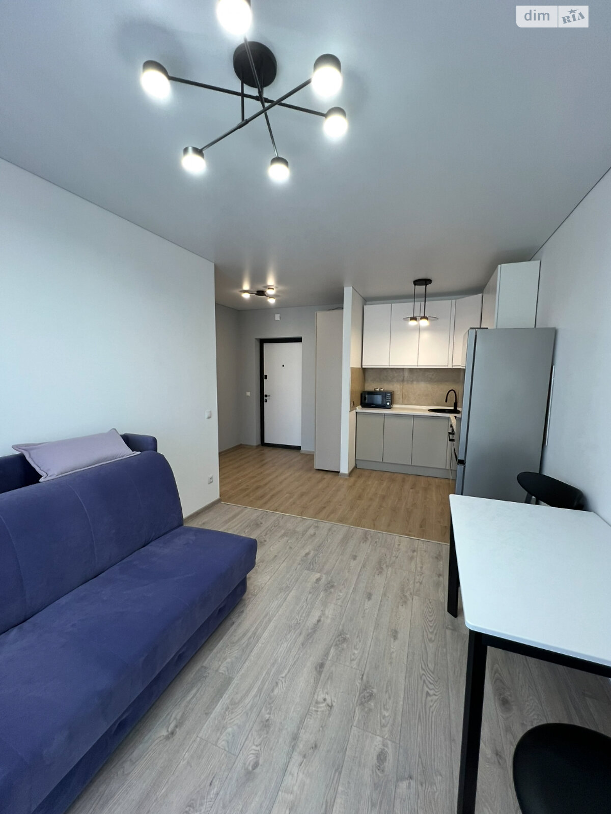 однокомнатная квартира с мебелью в Ужгороде, район Новый, на ул. Тлехаса в аренду на долгий срок помесячно фото 1 однокомнатная квартира с мебелью в Ужгороде, район Новый, на ул. Тлехаса в аренду на долгий срок помесячно фото 1