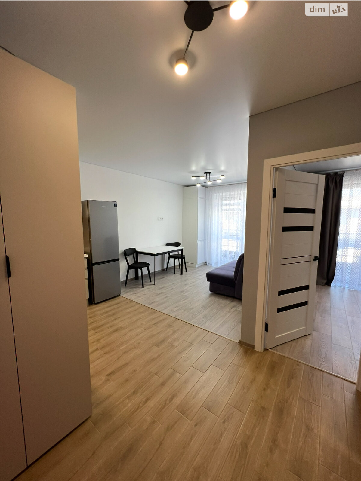 однокомнатная квартира с мебелью в Ужгороде, район Новый, на ул. Тлехаса в аренду на долгий срок помесячно фото 1 однокомнатная квартира с мебелью в Ужгороде, район Новый, на ул. Тлехаса в аренду на долгий срок помесячно фото 1