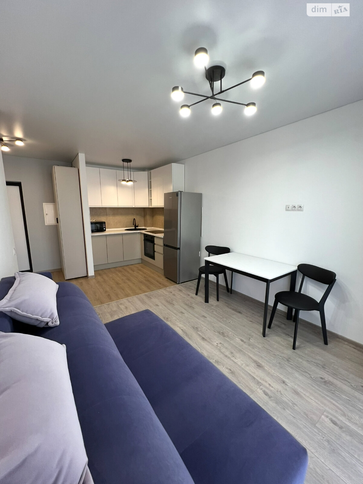 однокомнатная квартира с мебелью в Ужгороде, район Новый, на ул. Тлехаса в аренду на долгий срок помесячно фото 1 однокомнатная квартира с мебелью в Ужгороде, район Новый, на ул. Тлехаса в аренду на долгий срок помесячно фото 1