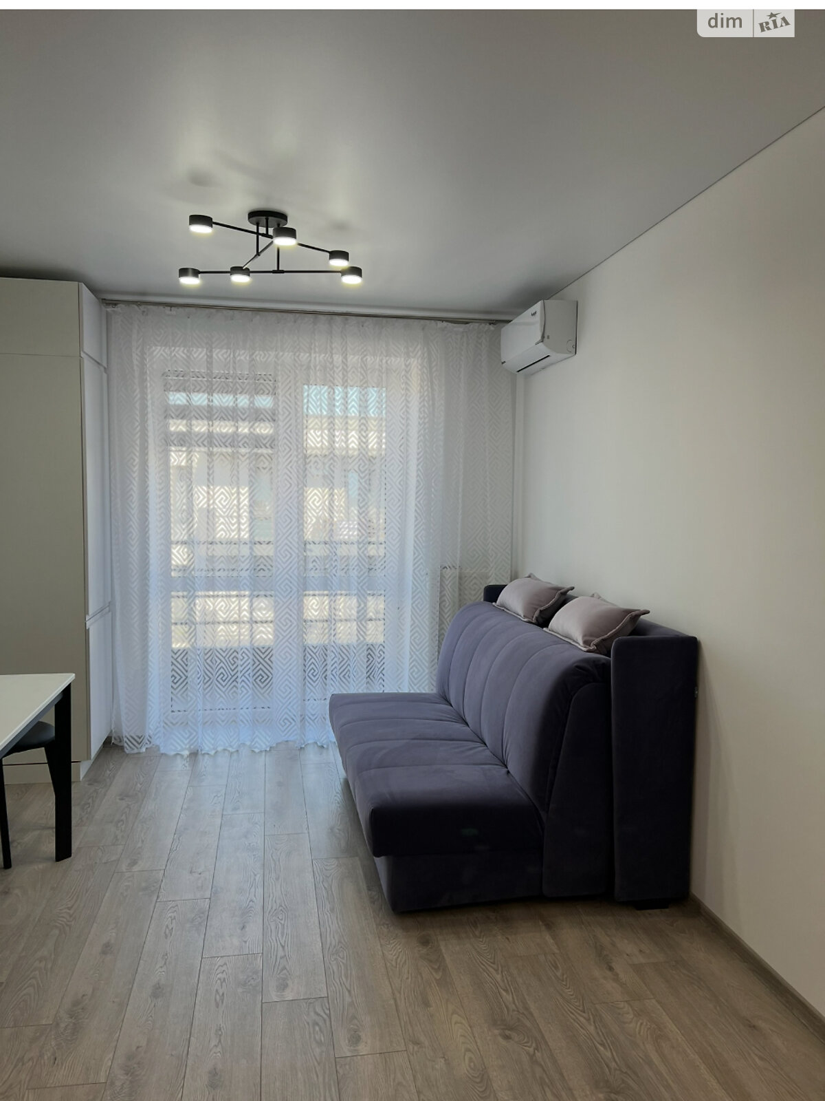 однокомнатная квартира с мебелью в Ужгороде, район Новый, на ул. Тлехаса в аренду на долгий срок помесячно фото 1 однокомнатная квартира с мебелью в Ужгороде, район Новый, на ул. Тлехаса в аренду на долгий срок помесячно фото 1