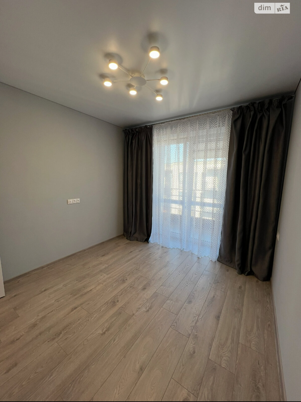 однокомнатная квартира с мебелью в Ужгороде, район Новый, на ул. Тлехаса в аренду на долгий срок помесячно фото 1 однокомнатная квартира с мебелью в Ужгороде, район Новый, на ул. Тлехаса в аренду на долгий срок помесячно фото 1