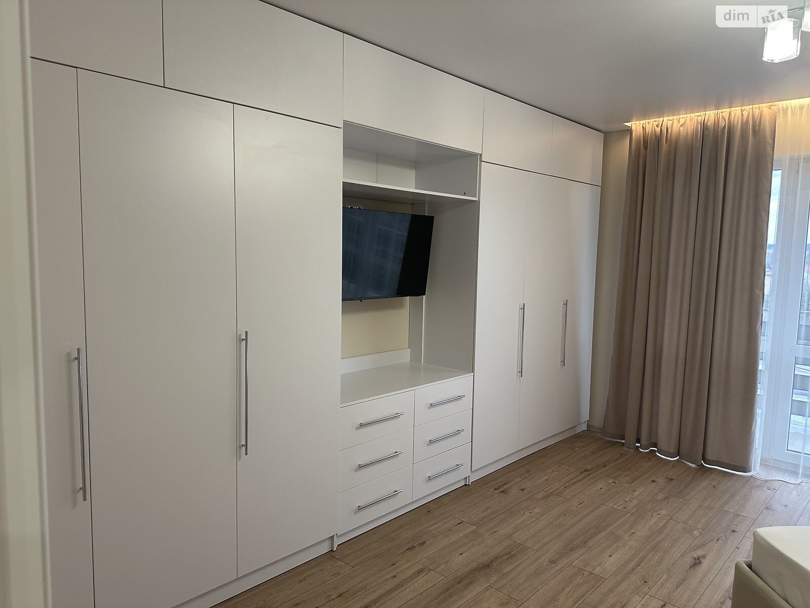 однокомнатная квартира в Ужгороде, район Новый, на ул. Заньковецкой 35А в аренду на долгий срок помесячно фото 1