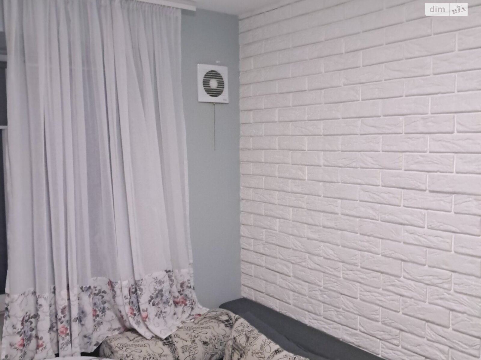 однокімнатна квартира з ремонтом в Ужгороді, район Промисловий, на вул. Лобачевського 43 в довготривалу оренду помісячно фото 1