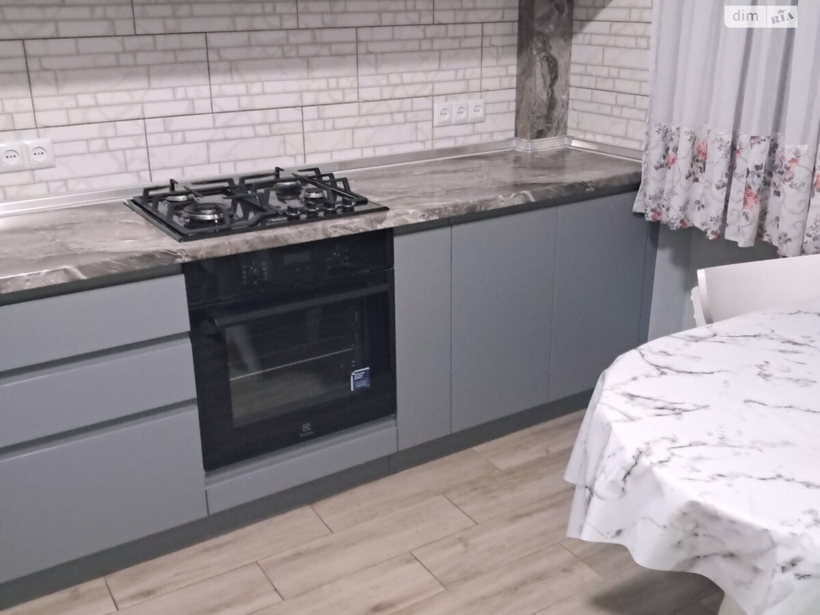 однокімнатна квартира з ремонтом в Ужгороді, район Промисловий, на вул. Лобачевського 43 в довготривалу оренду помісячно фото 1