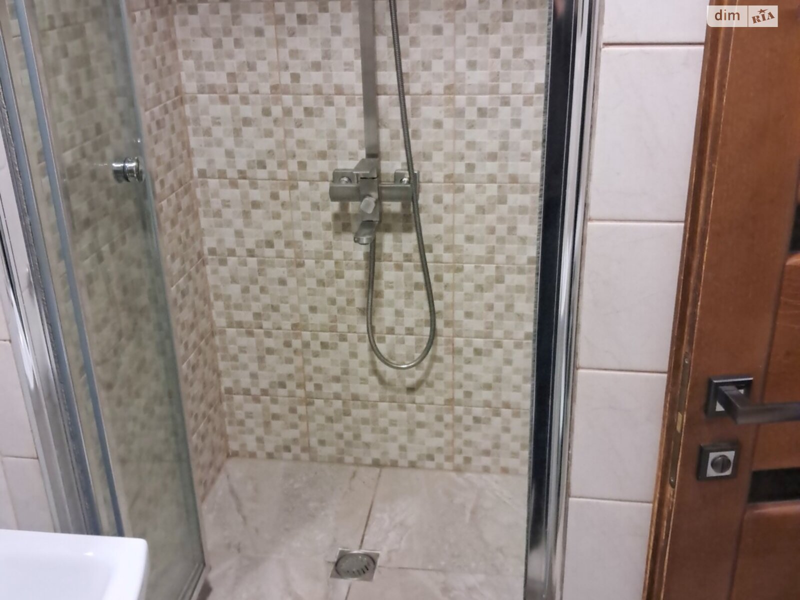 однокімнатна квартира з ремонтом в Ужгороді, район Промисловий, на вул. Лобачевського 43 в довготривалу оренду помісячно фото 1