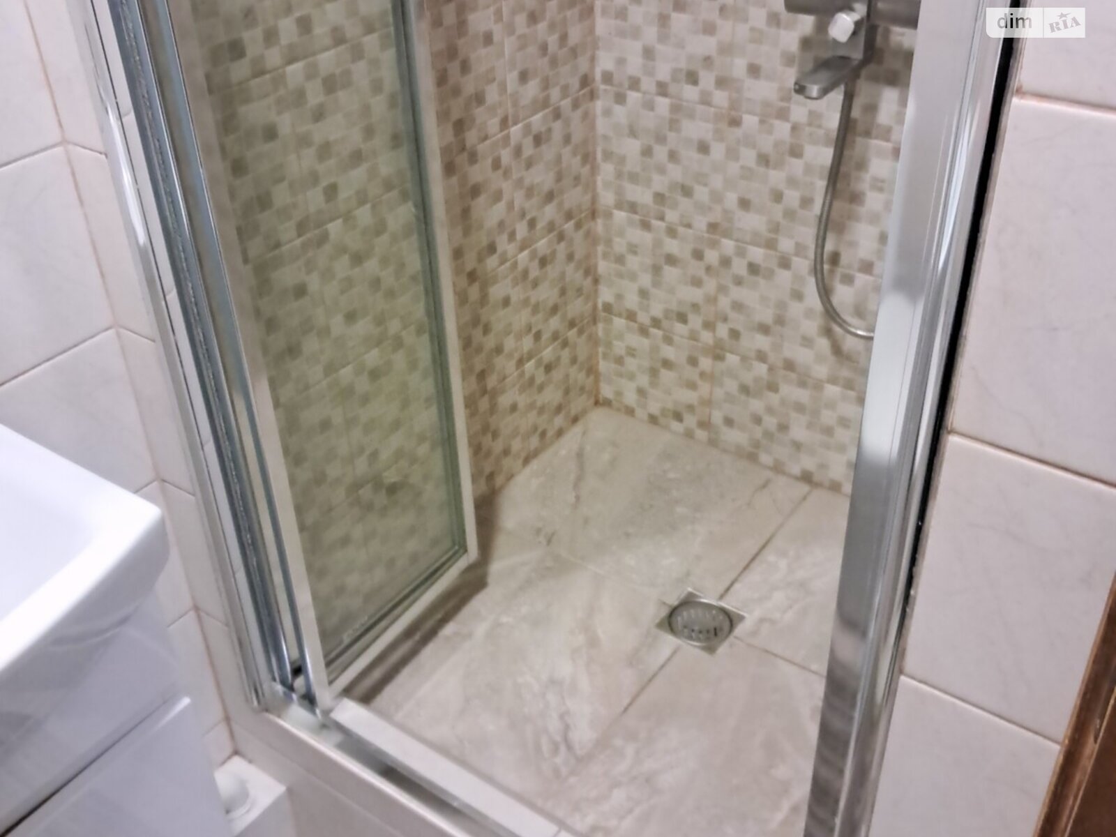 однокімнатна квартира з ремонтом в Ужгороді, район Промисловий, на вул. Лобачевського 43 в довготривалу оренду помісячно фото 1