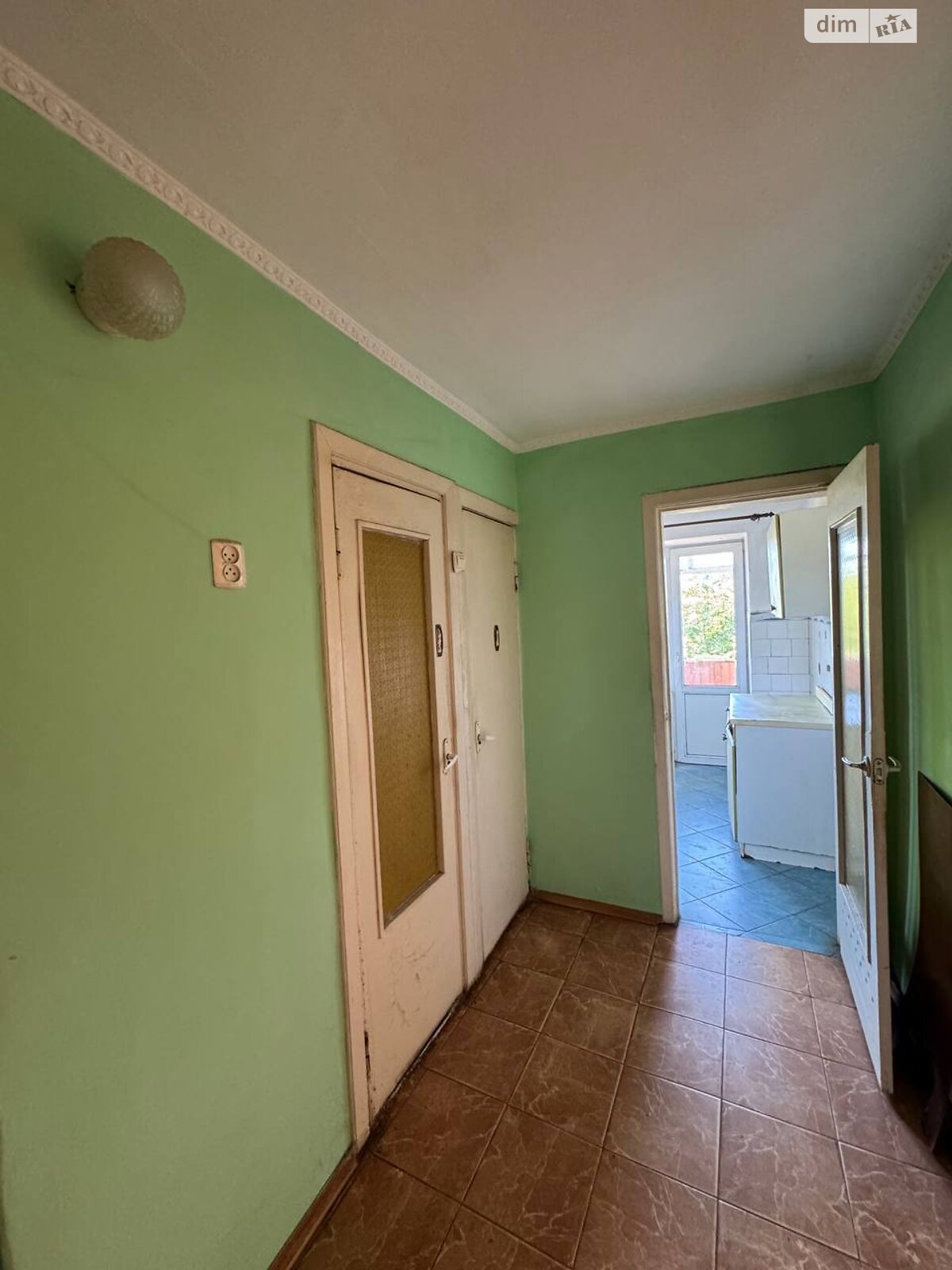трехкомнатная квартира в Ужгороде, район Пьяный базар, на ул. Героев 128-й бригады 7 в аренду на долгий срок помесячно фото 1 трехкомнатная квартира в Ужгороде, район Пьяный базар, на ул. Героев 128-й бригады 7 в аренду на долгий срок помесячно фото 1