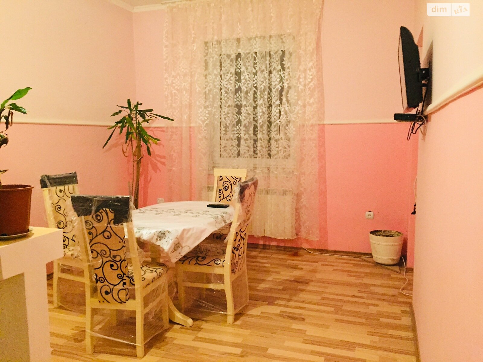 двокімнатна квартира в Ужгороді, район П’яний базар, на вул. Ігоря Сікорського в довготривалу оренду помісячно фото 1 двокімнатна квартира в Ужгороді, район П’яний базар, на вул. Ігоря Сікорського в довготривалу оренду помісячно фото 1