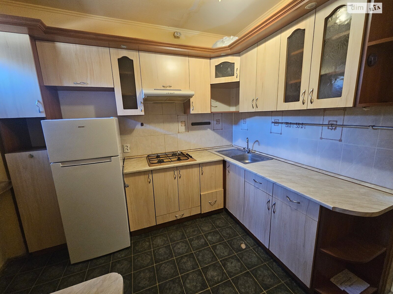 однокімнатна квартира в Ужгороді, район П’яний базар, на вул. Ігоря Сікорського в довготривалу оренду помісячно фото 1