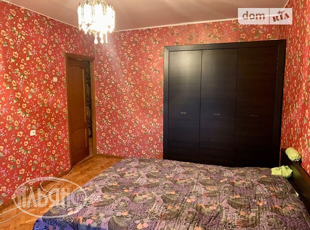 трехкомнатная квартира с мебелью в Ужгороде, район Шахта, на ул. Федора Потушняка 111 в аренду на долгий срок помесячно фото 1 трехкомнатная квартира с мебелью в Ужгороде, район Шахта, на ул. Федора Потушняка 111 в аренду на долгий срок помесячно фото 1