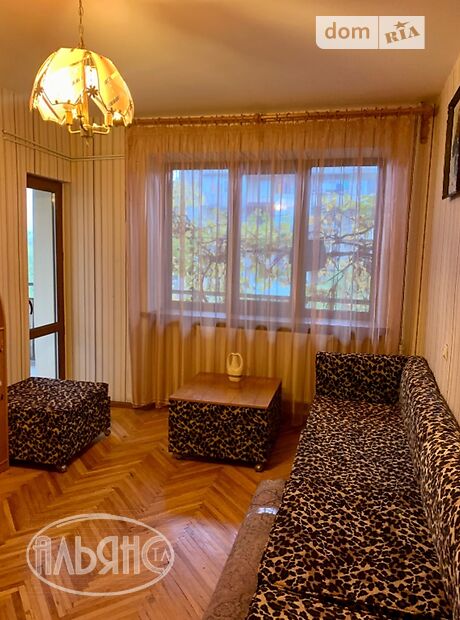 трехкомнатная квартира с мебелью в Ужгороде, район Шахта, на ул. Федора Потушняка 111 в аренду на долгий срок помесячно фото 1 трехкомнатная квартира с мебелью в Ужгороде, район Шахта, на ул. Федора Потушняка 111 в аренду на долгий срок помесячно фото 1