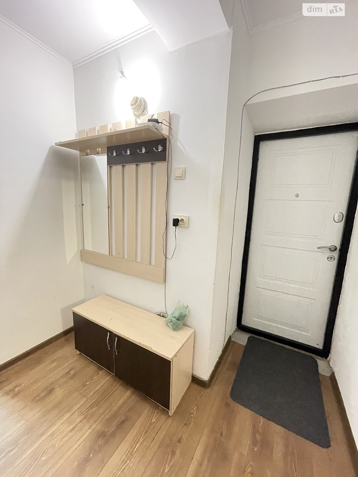 однокомнатная квартира в Ужгороде, район Шахта, на ул. Гуцы Венелина 10 в аренду на долгий срок помесячно фото 1 однокомнатная квартира в Ужгороде, район Шахта, на ул. Гуцы Венелина 10 в аренду на долгий срок помесячно фото 1