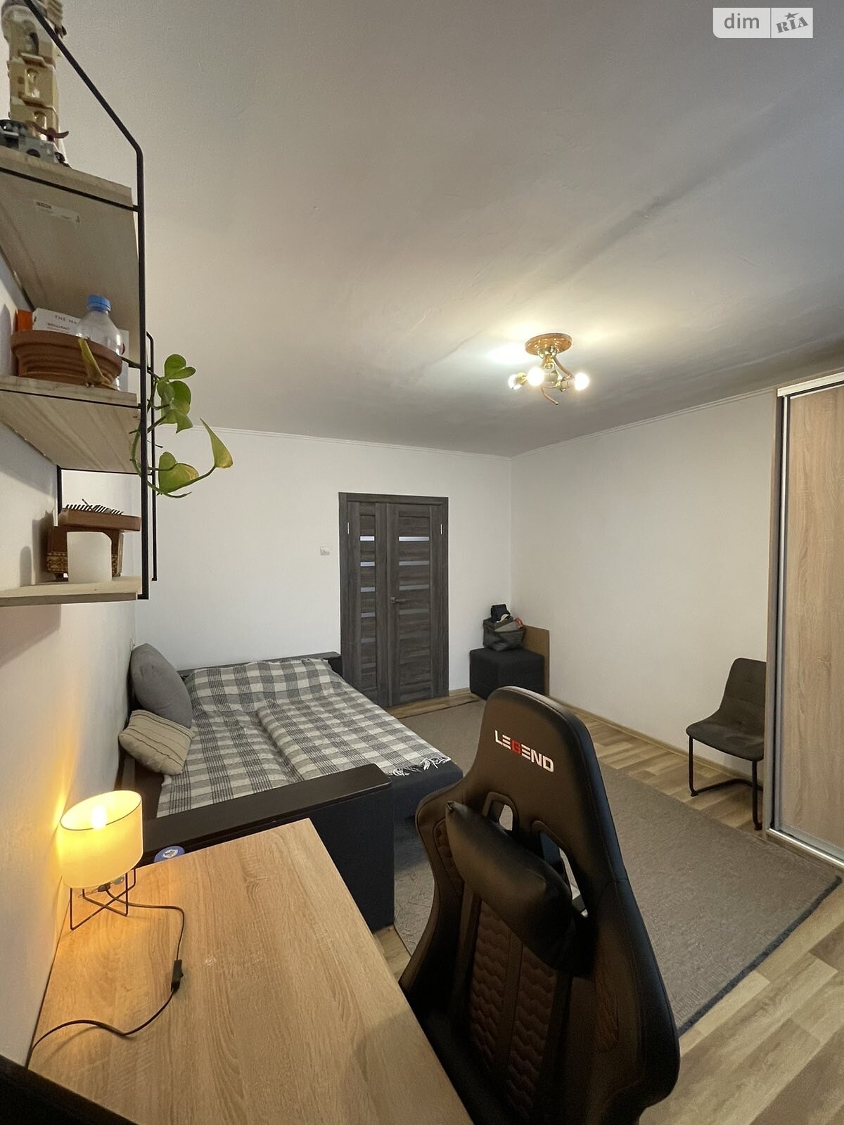 однокомнатная квартира в Ужгороде, район Шахта, на ул. Гуцы Венелина 10 в аренду на долгий срок помесячно фото 1 однокомнатная квартира в Ужгороде, район Шахта, на ул. Гуцы Венелина 10 в аренду на долгий срок помесячно фото 1