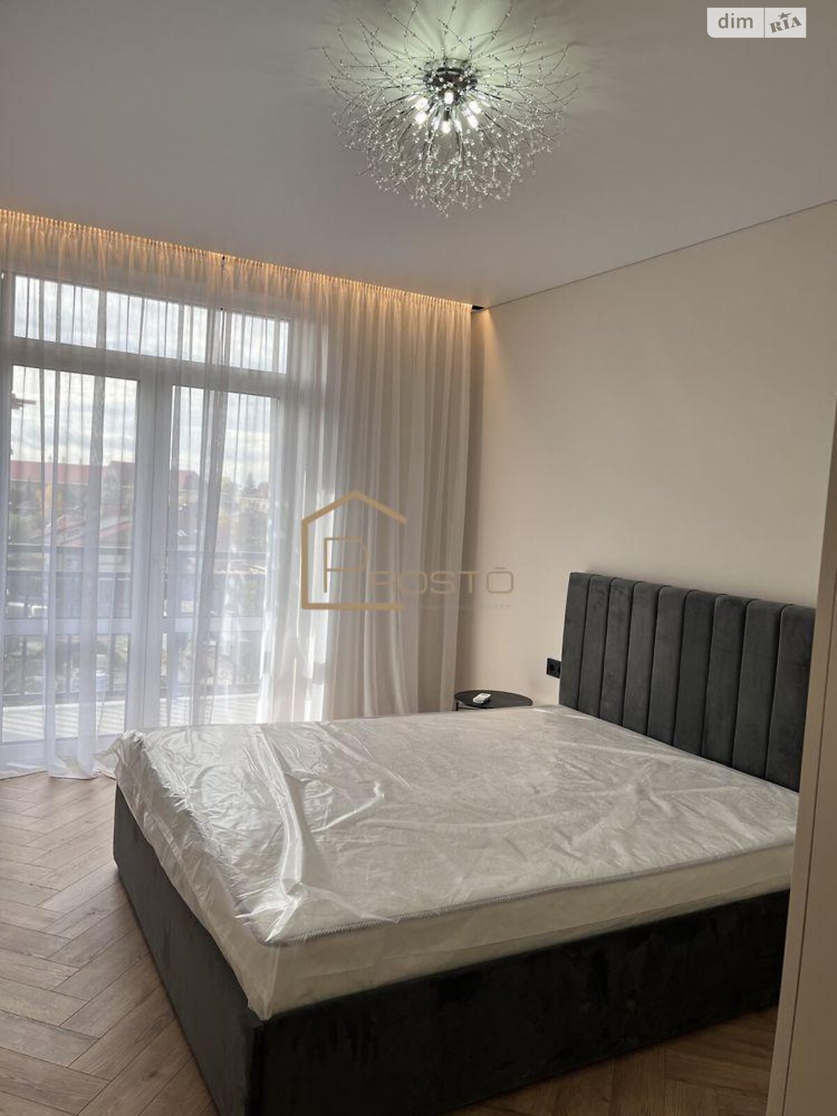 однокомнатная квартира в Ужгороде, район Шахта, на ул. Ивана Фогарашия в аренду на долгий срок помесячно фото 1