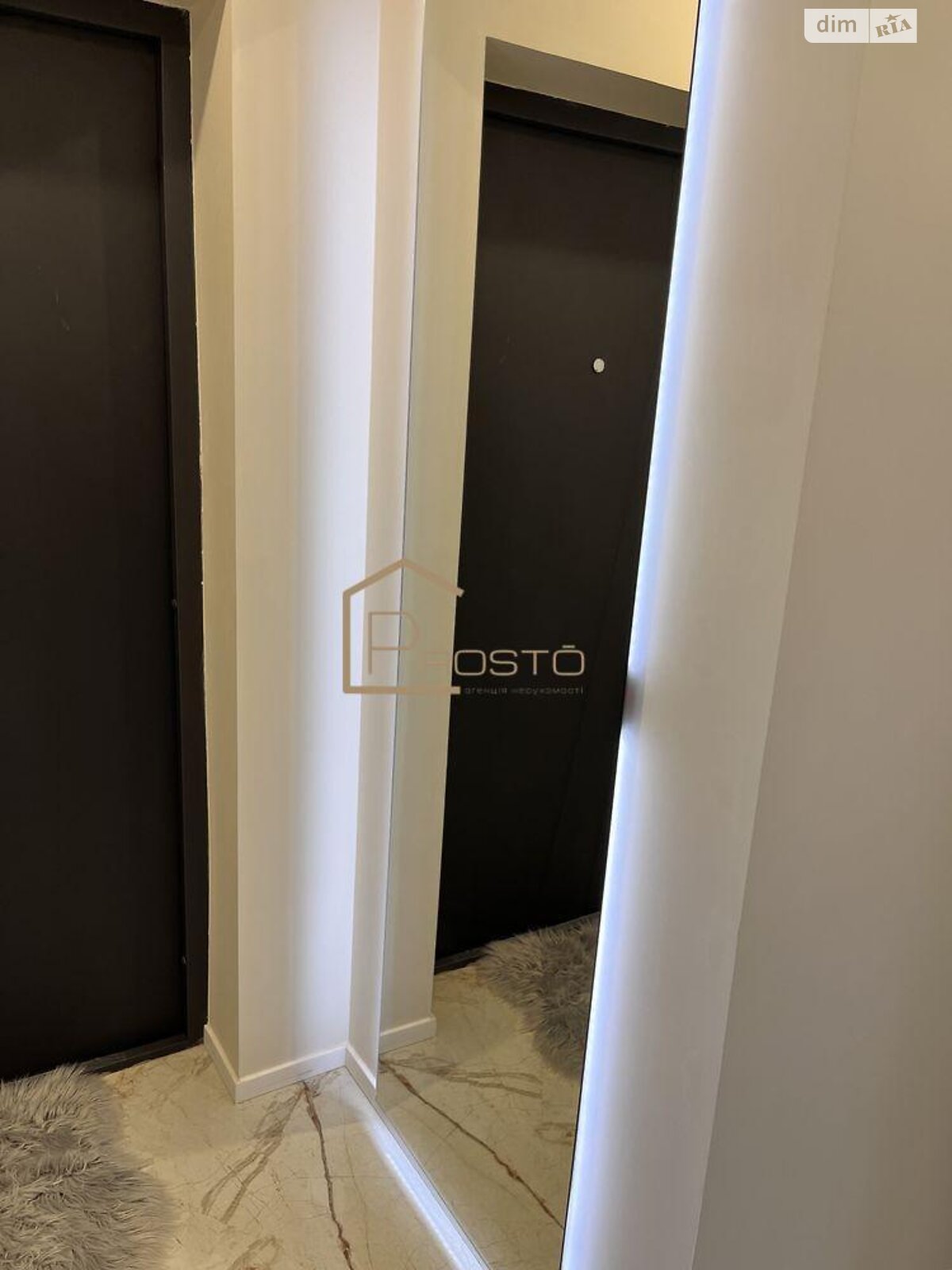 однокомнатная квартира в Ужгороде, район Шахта, на ул. Ивана Фогарашия в аренду на долгий срок помесячно фото 1