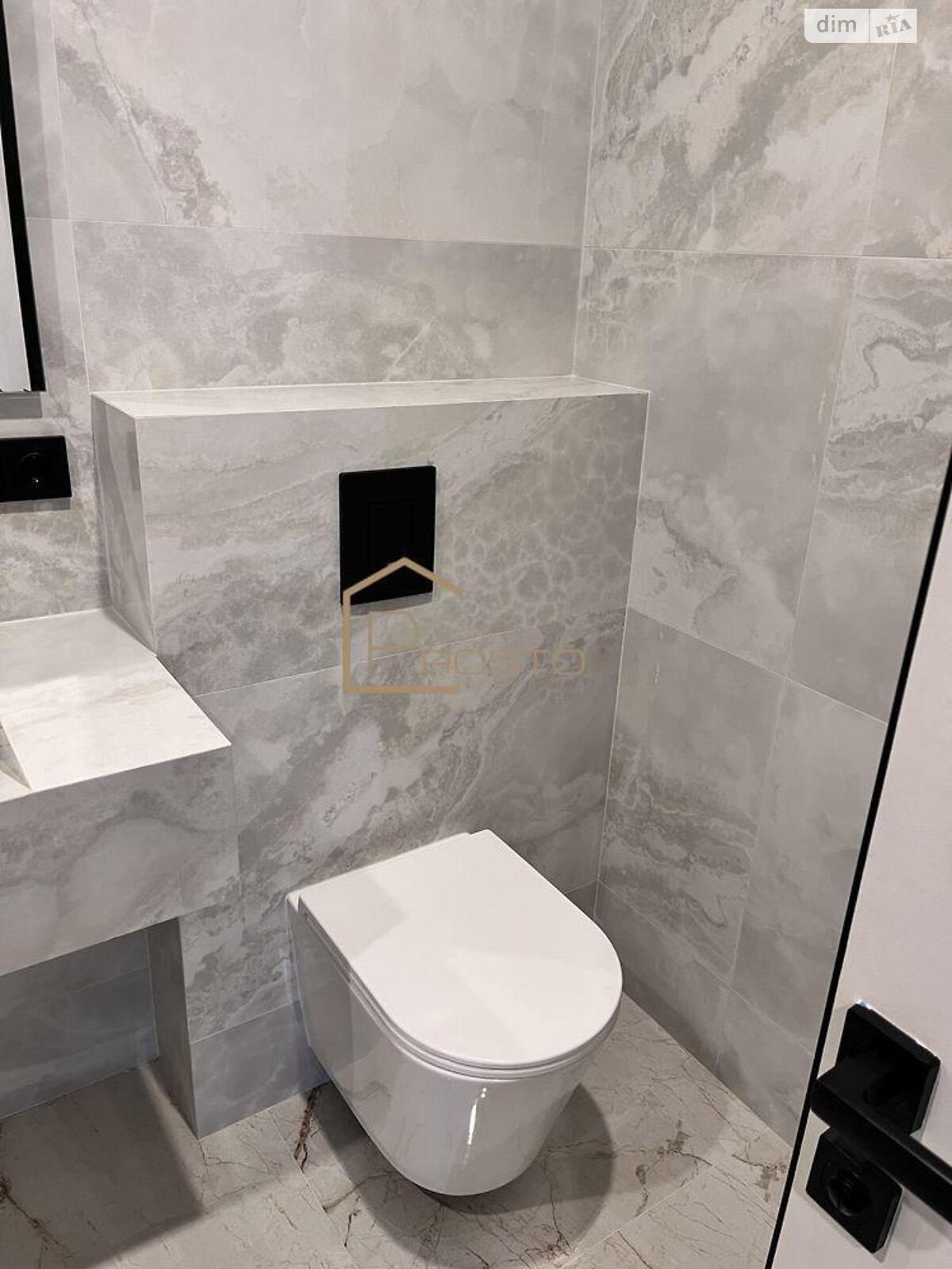 однокомнатная квартира в Ужгороде, район Шахта, на ул. Ивана Фогарашия в аренду на долгий срок помесячно фото 1