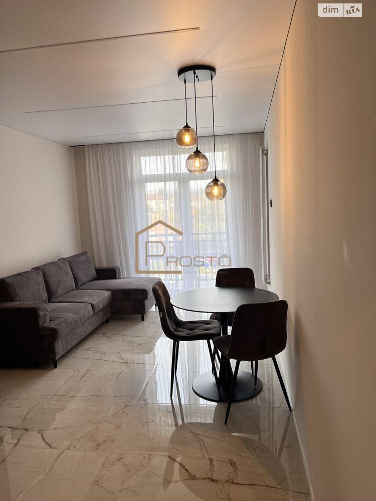 однокомнатная квартира в Ужгороде, район Шахта, на ул. Ивана Фогарашия в аренду на долгий срок помесячно фото 1