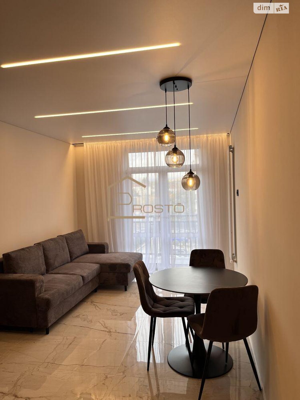 однокомнатная квартира в Ужгороде, район Шахта, на ул. Ивана Фогарашия в аренду на долгий срок помесячно фото 1