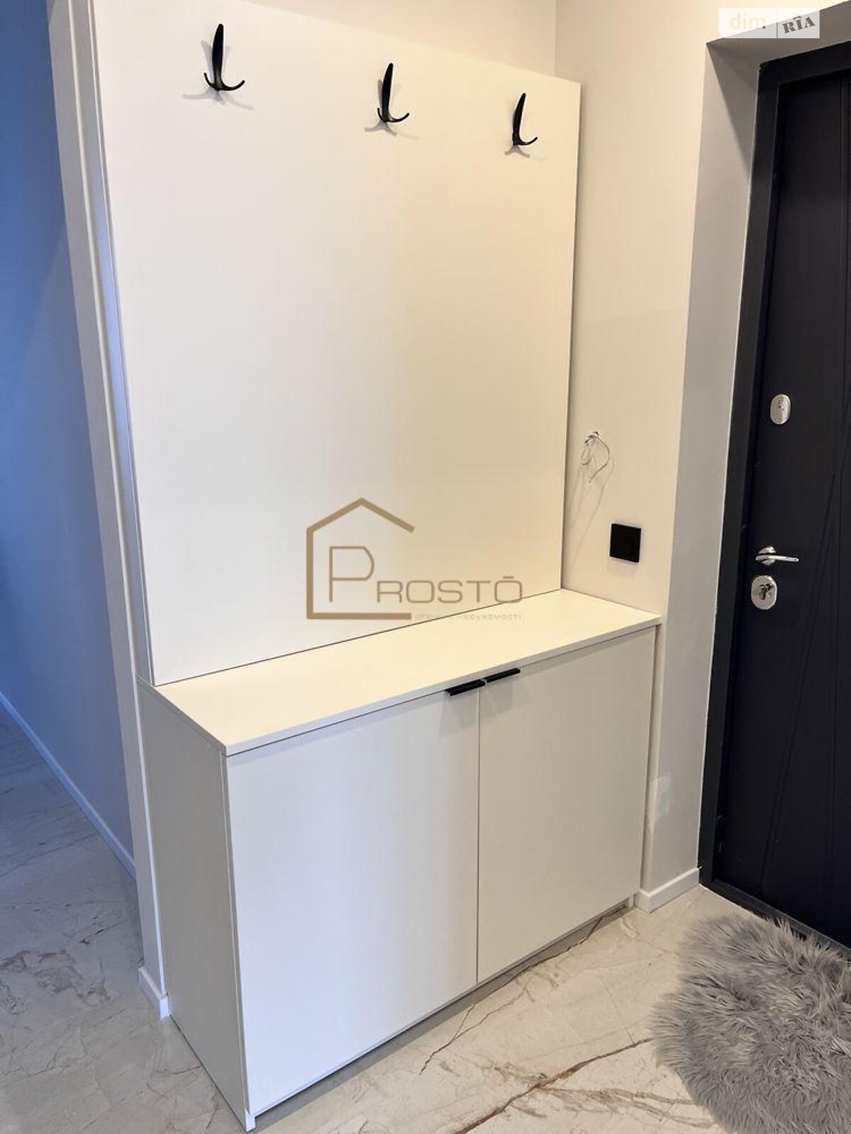 однокомнатная квартира в Ужгороде, район Шахта, на ул. Ивана Фогарашия в аренду на долгий срок помесячно фото 1