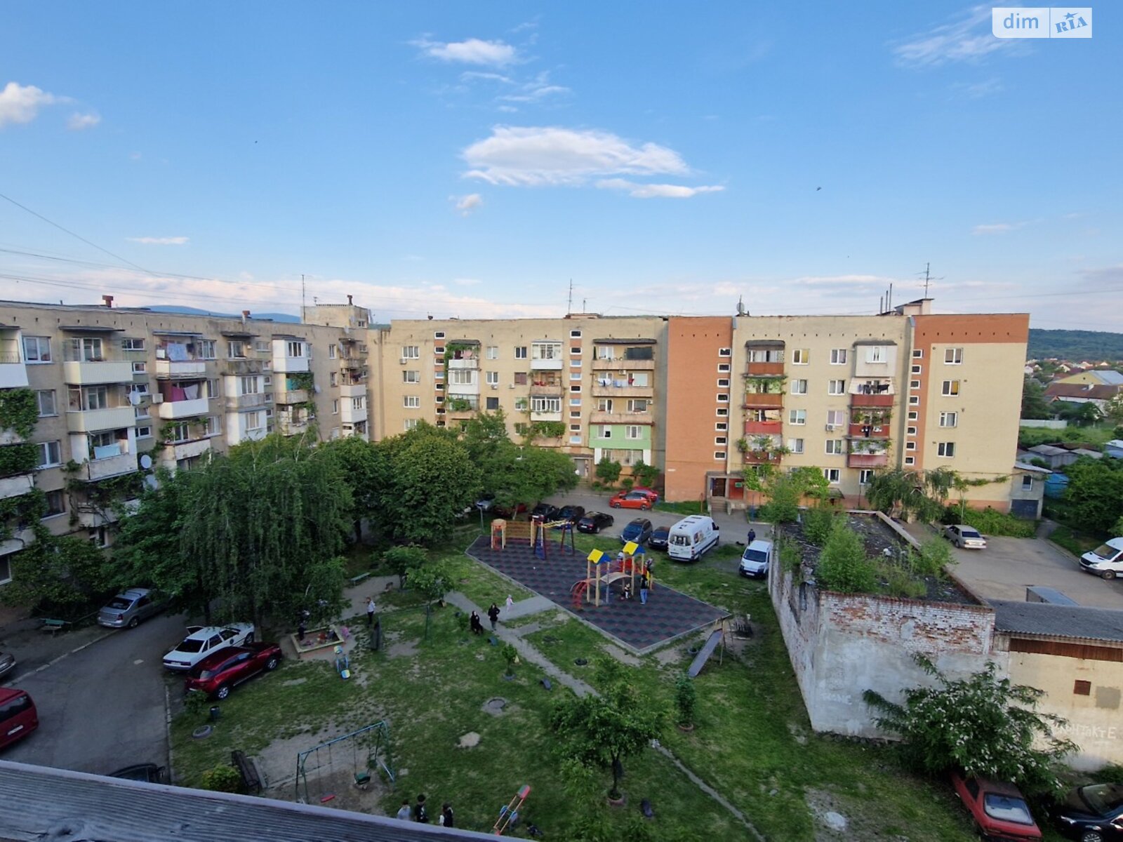 трехкомнатная квартира в Ужгороде, район Шахта, на ул. Оноковская в аренду на долгий срок помесячно фото 1 трехкомнатная квартира в Ужгороде, район Шахта, на ул. Оноковская в аренду на долгий срок помесячно фото 1
