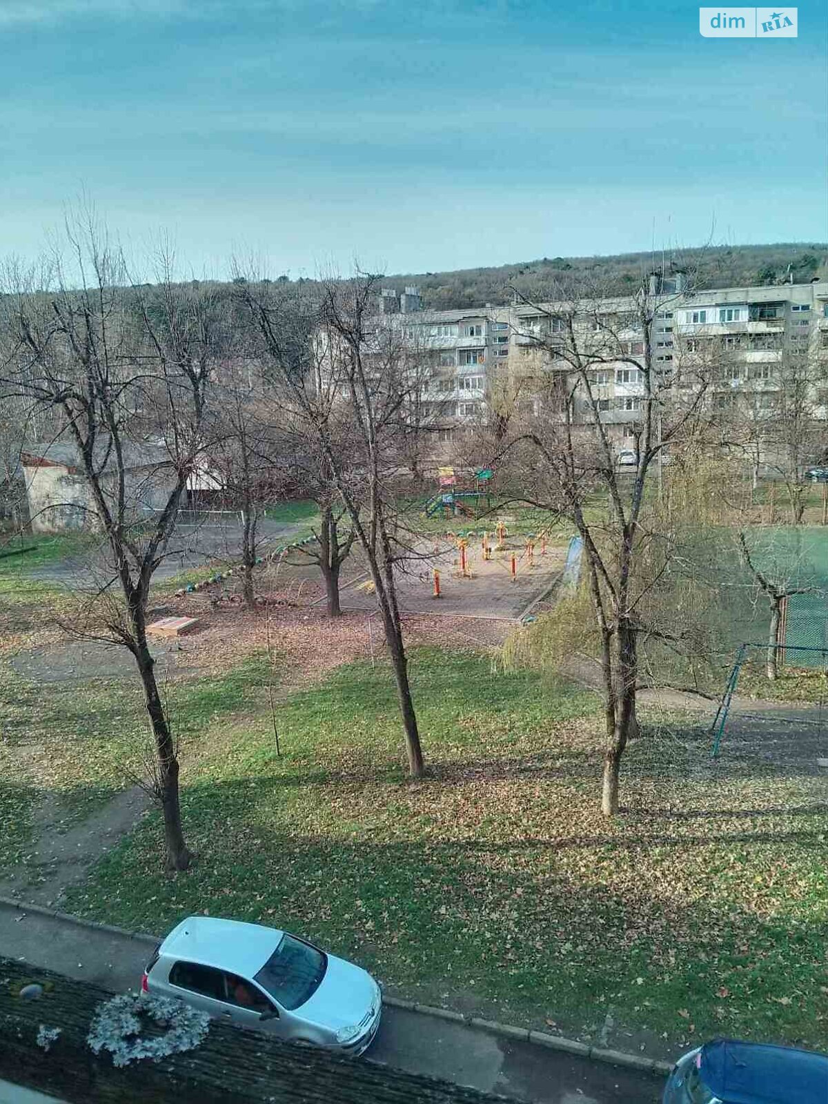 трехкомнатная квартира в Ужгороде, район Шахта, на ул. Степана Руданского в аренду на долгий срок помесячно фото 1