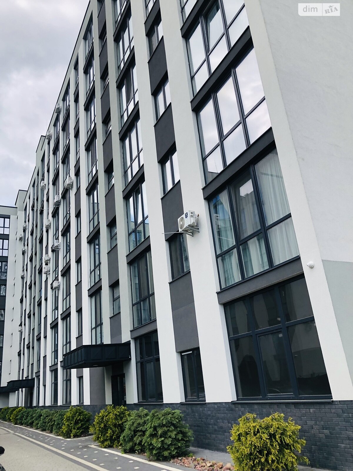 однокімнатна квартира в Ужгороді, на вул. Собранецька 160 в довготривалу оренду помісячно фото 1 однокімнатна квартира в Ужгороді, на вул. Собранецька 160 в довготривалу оренду помісячно фото 1