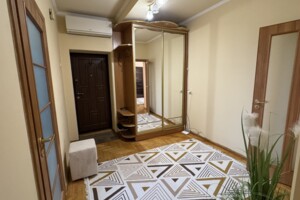 двокімнатна квартира в Ужгороді, район Центр, на вул. Дмитра Добролюбова в довготривалу оренду помісячно фото 2