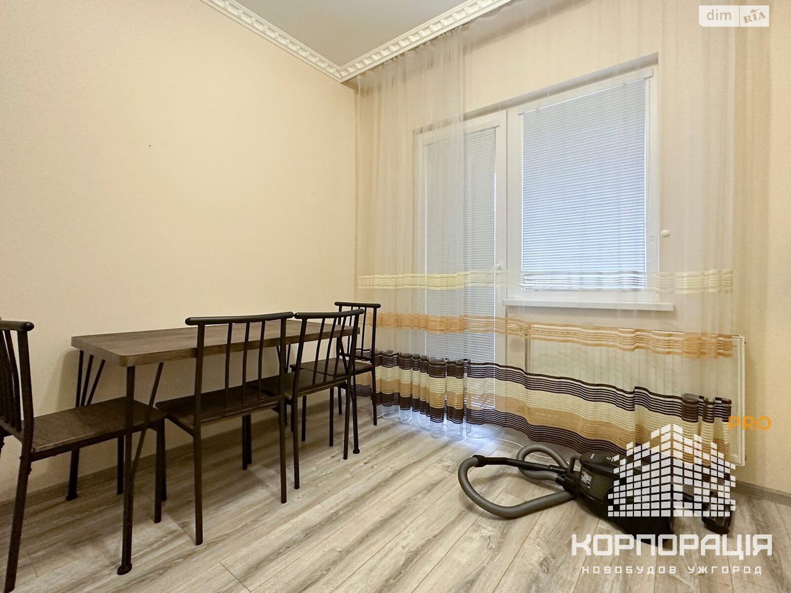 однокімнатна квартира з меблями в Ужгороді, район Центр, на вул. Добрянського в довготривалу оренду помісячно фото 1 однокімнатна квартира з меблями в Ужгороді, район Центр, на вул. Добрянського в довготривалу оренду помісячно фото 1