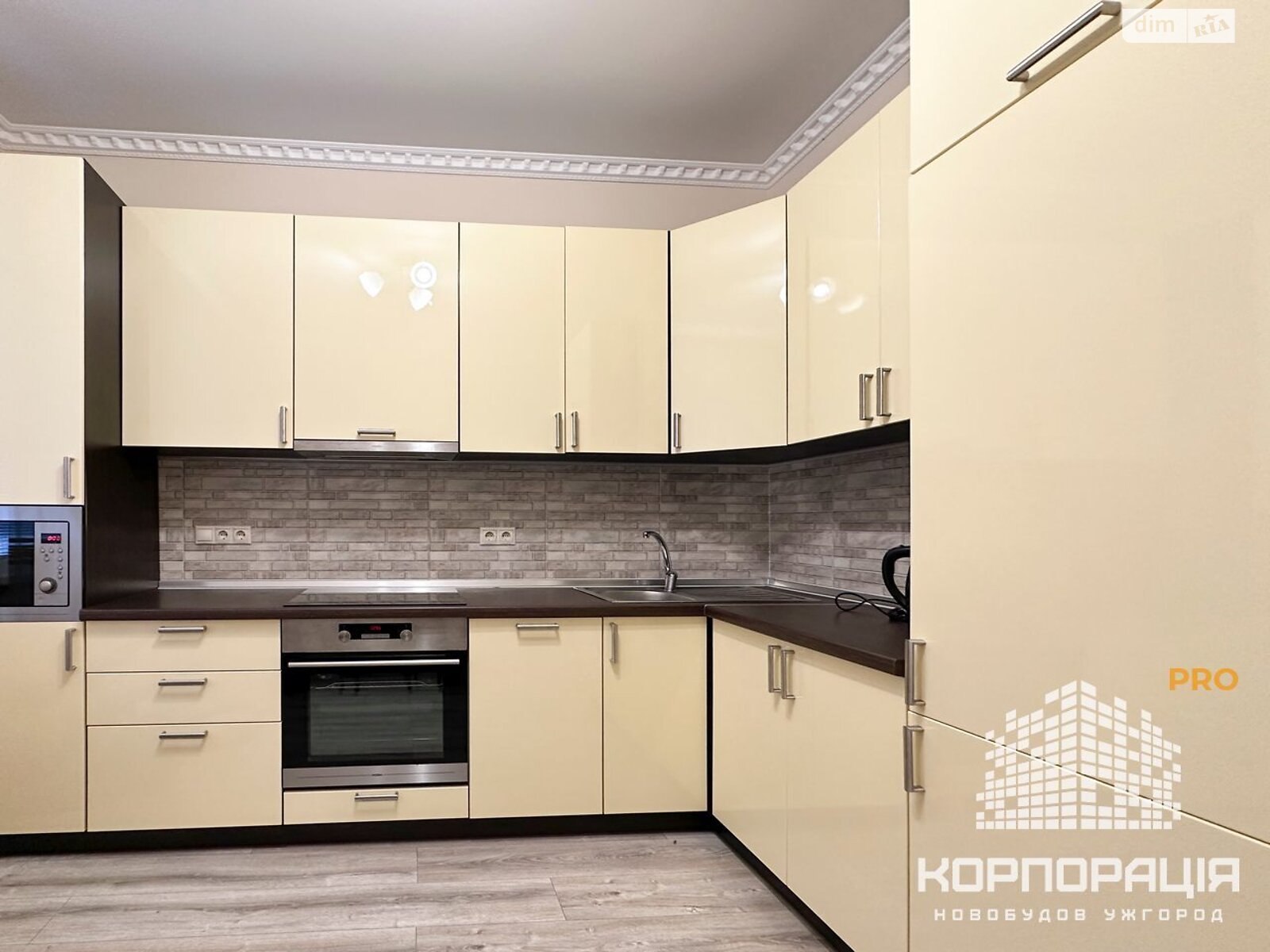 однокімнатна квартира з меблями в Ужгороді, район Центр, на вул. Добрянського в довготривалу оренду помісячно фото 1 однокімнатна квартира з меблями в Ужгороді, район Центр, на вул. Добрянського в довготривалу оренду помісячно фото 1